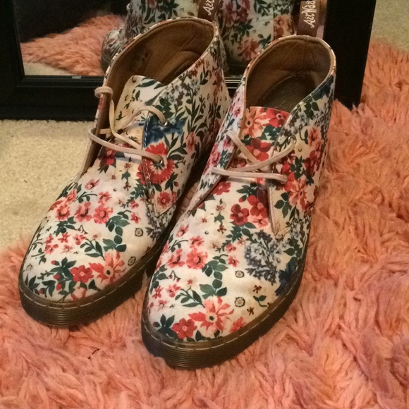 doc martens daytona
